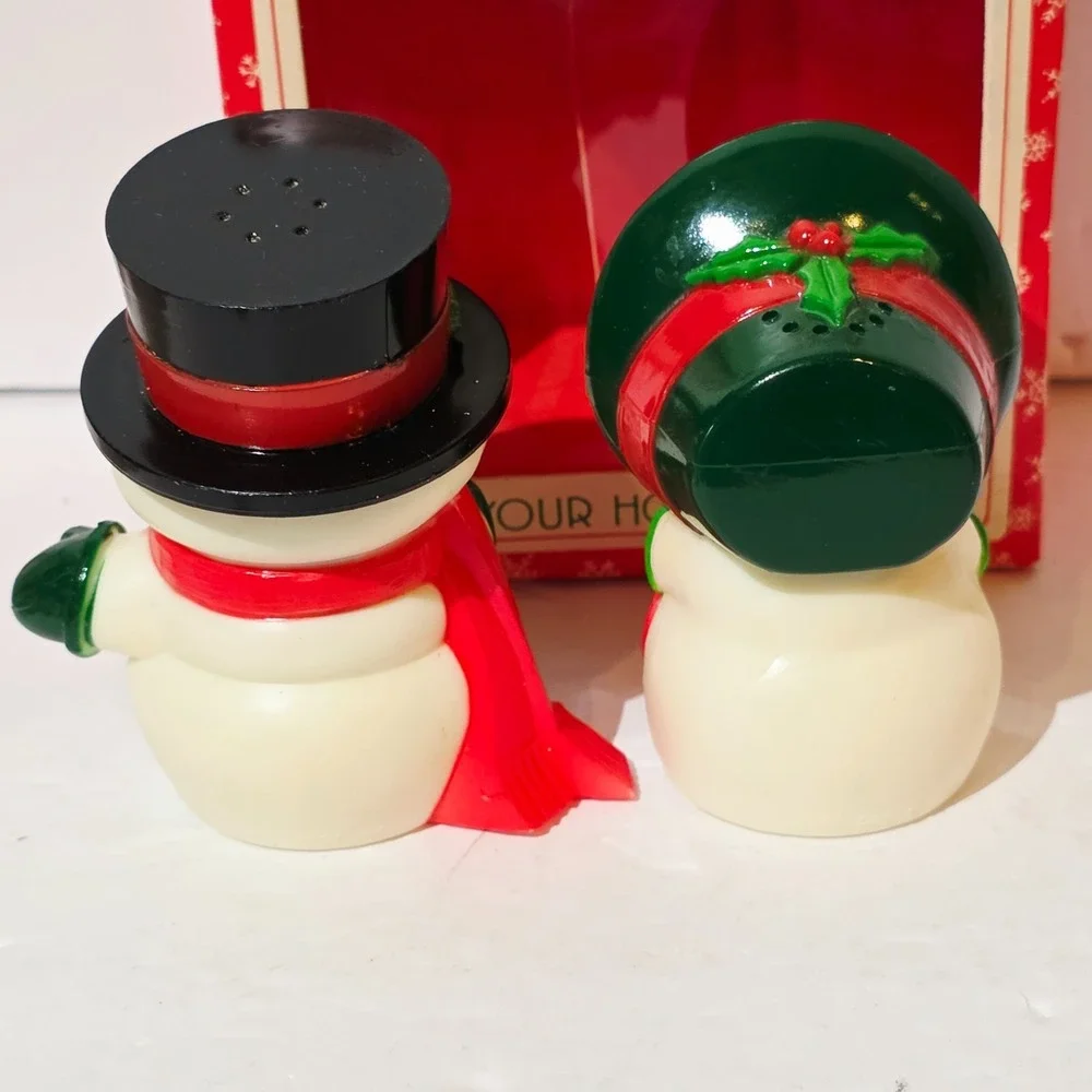 Vtg Hallmark Christmas Salt & Pepper Shakers Happy & Merry Mr. & Mrs. Snowman